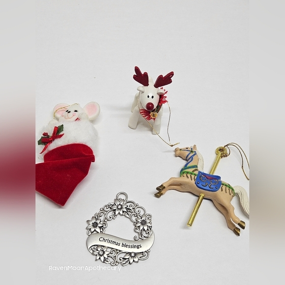 3 / 15$ Bundle Deal  4 Christmas Ornaments - Picture 1 of 2